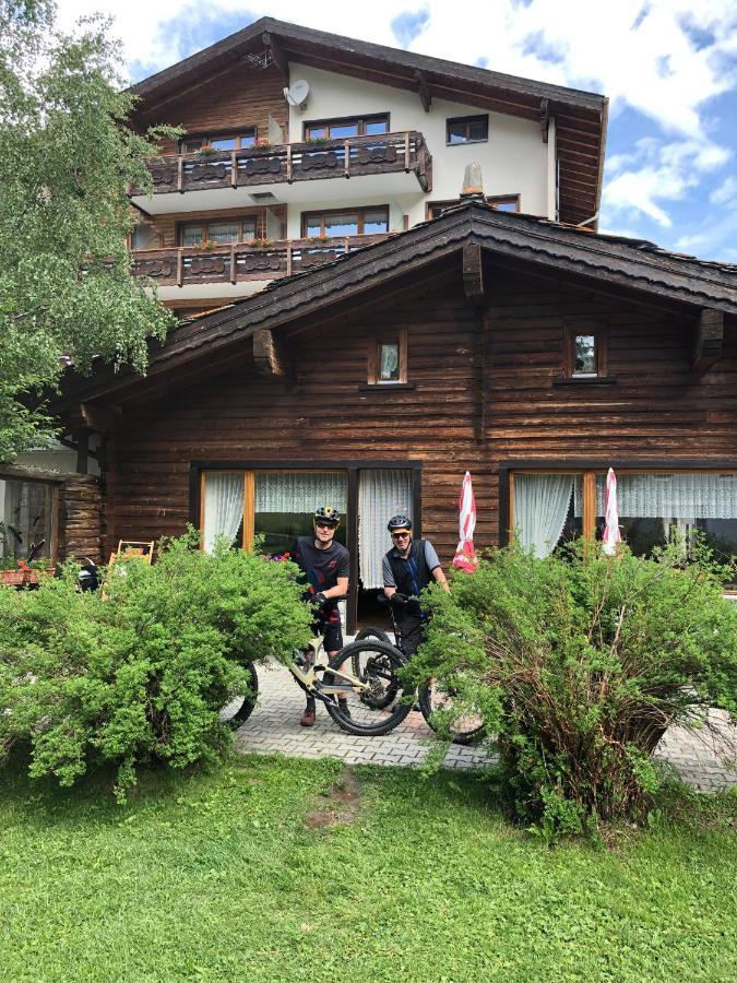 Hotel Adler Saas-Grund Bagian luar foto