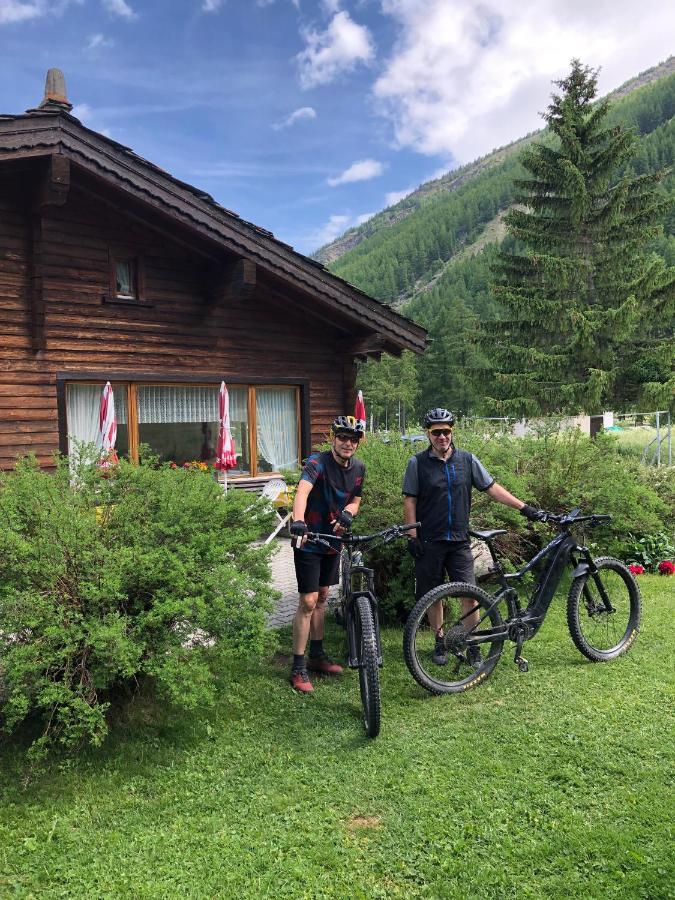 Hotel Adler Saas-Grund Bagian luar foto
