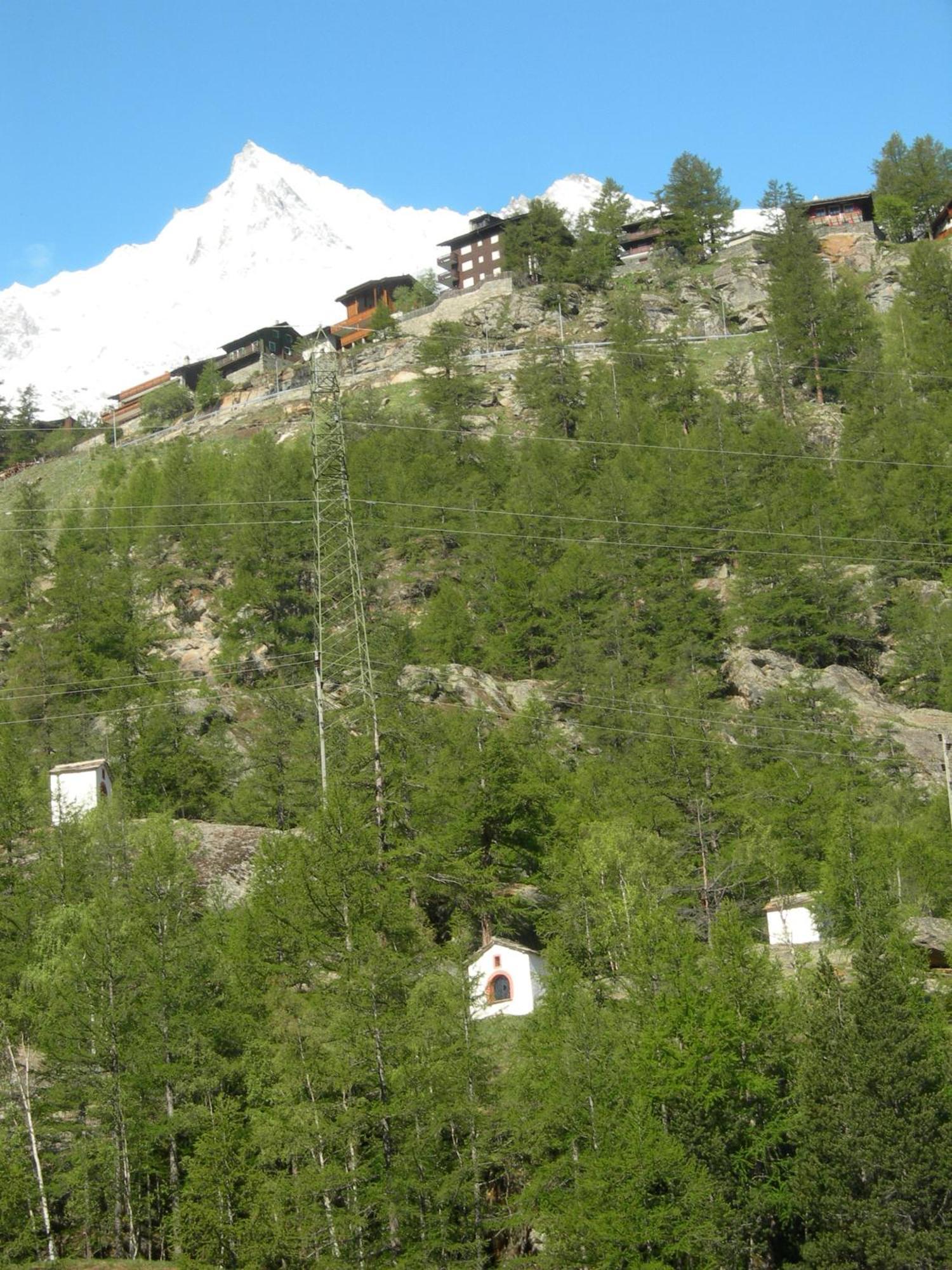 Hotel Adler Saas-Grund Bagian luar foto