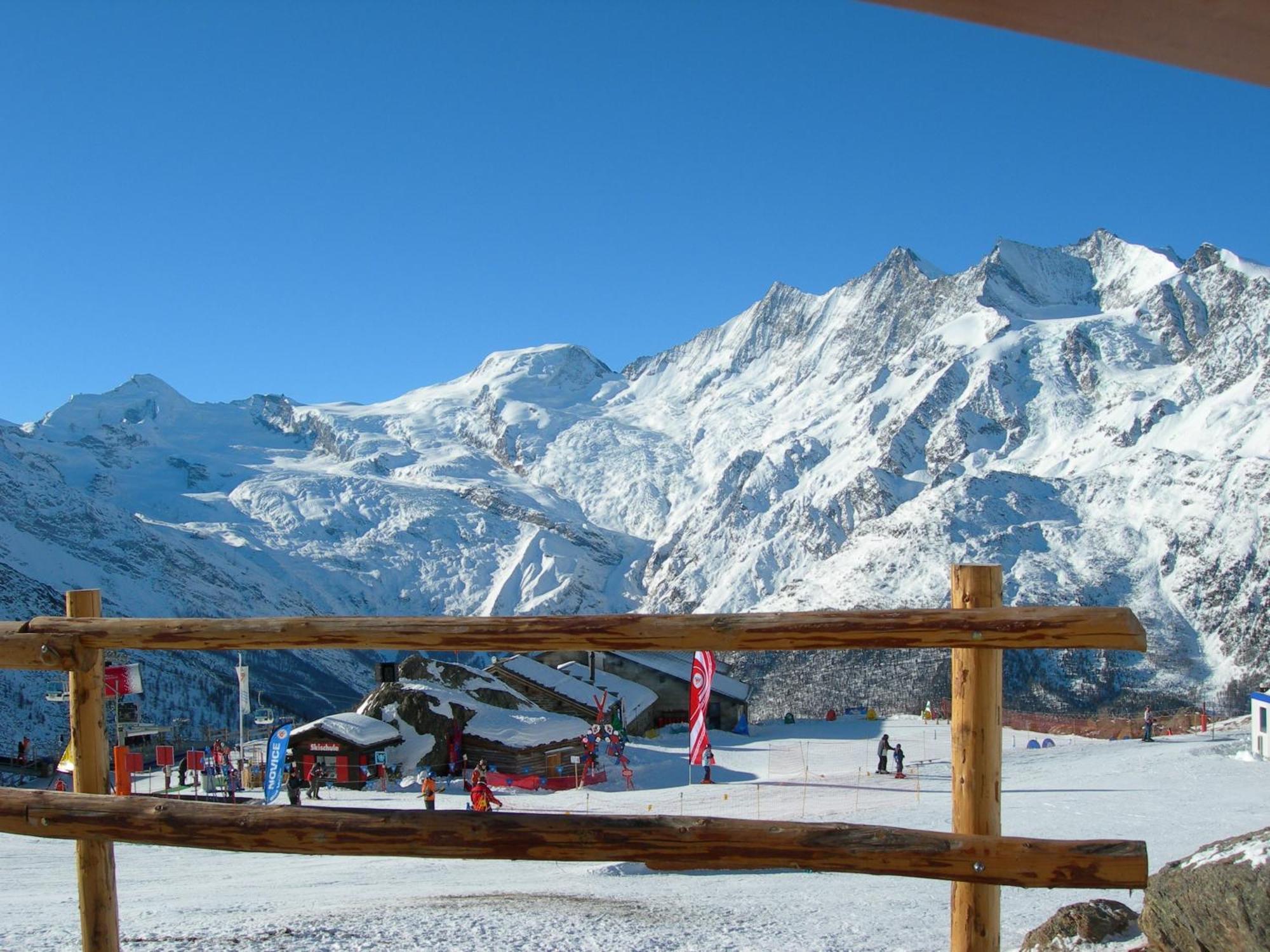 Hotel Adler Saas-Grund Bagian luar foto